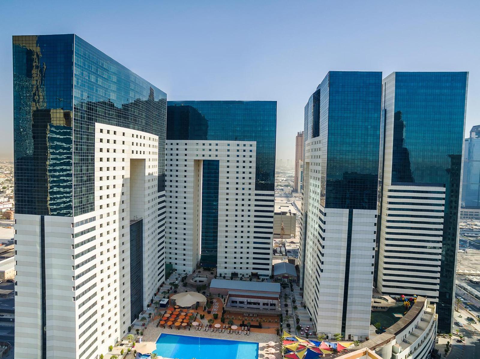 Ezdan Hotel, Residences